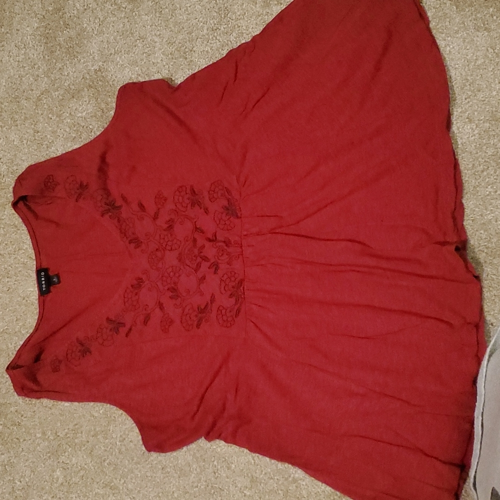 Torrid red embroidered tank